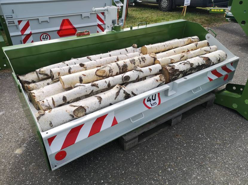 Mechanicky sklápěná lopata ZLM160 - 220