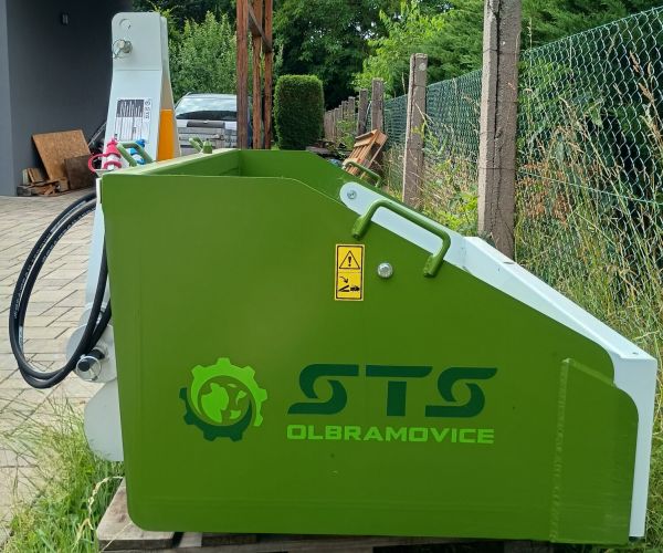 Nesený traktorový kontejner - odlehčená hydraulicky sklopná lopata  