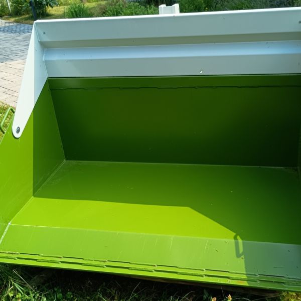 Nesený traktorový kontejner - odlehčená hydraulicky sklopná lopata  